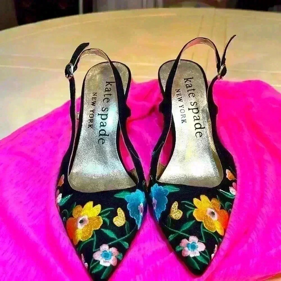 KATE SPADE EMBROIDERED HEELS size 8B 3 1/2 inch heel - Picture 1 of 6